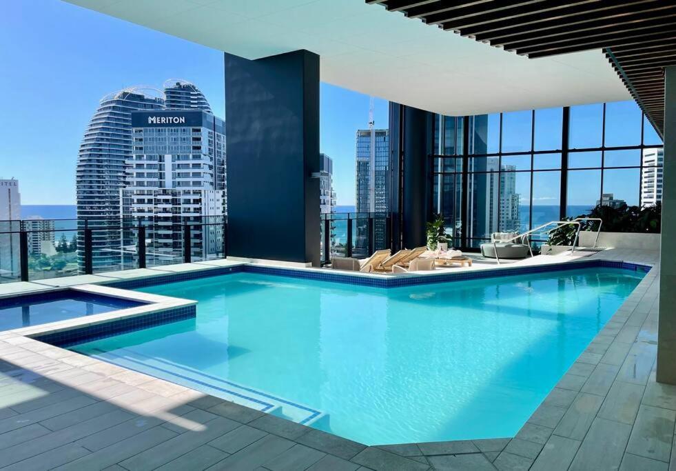 Stunning Oceanview 2Br In The Heart Of Broadbeach 44F Daire Gold Coast Dış mekan fotoğraf
